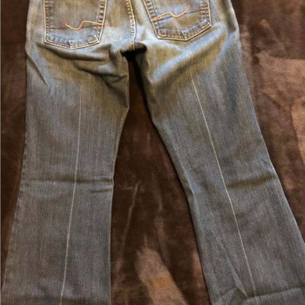 Stylish Denim Jeans with Contrast Stitching